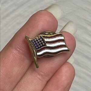 Vintage American Flag Lapel Pin